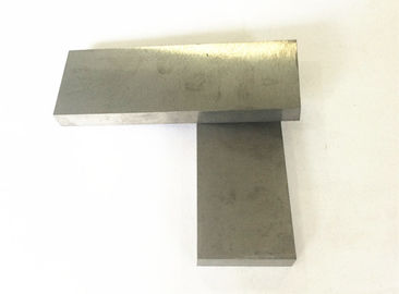 Bloque de la placa del carburo de tungsteno para producir el cortador de formación y llevar - dureza resistente del tamaño de grano fino de las piezas YG6A alta
